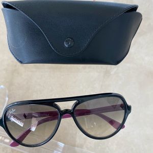 RAY BAN AVIATORS WITH CASE